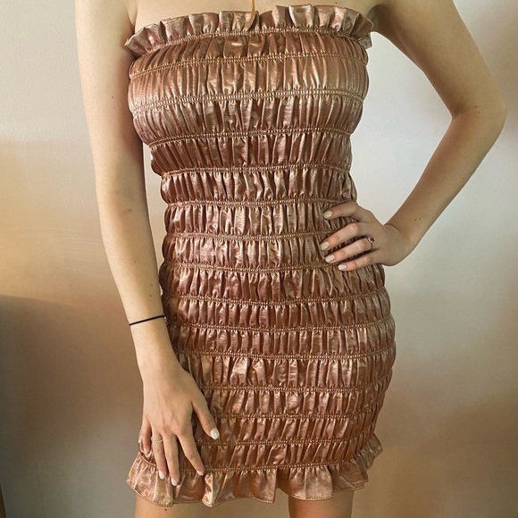 🌼HP🌼Missguided- Petite Shirred Mini Dress, SIZE: US 4, UK 8 - Picture 2 of 6